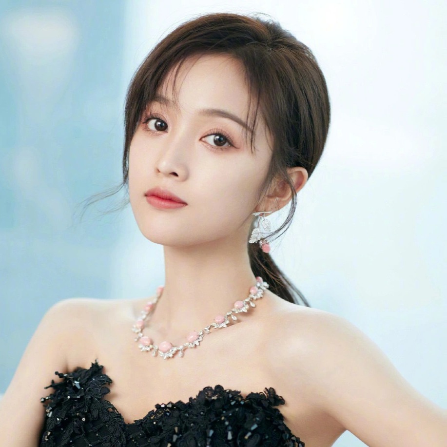 吴宣仪 明星壁纸 2026