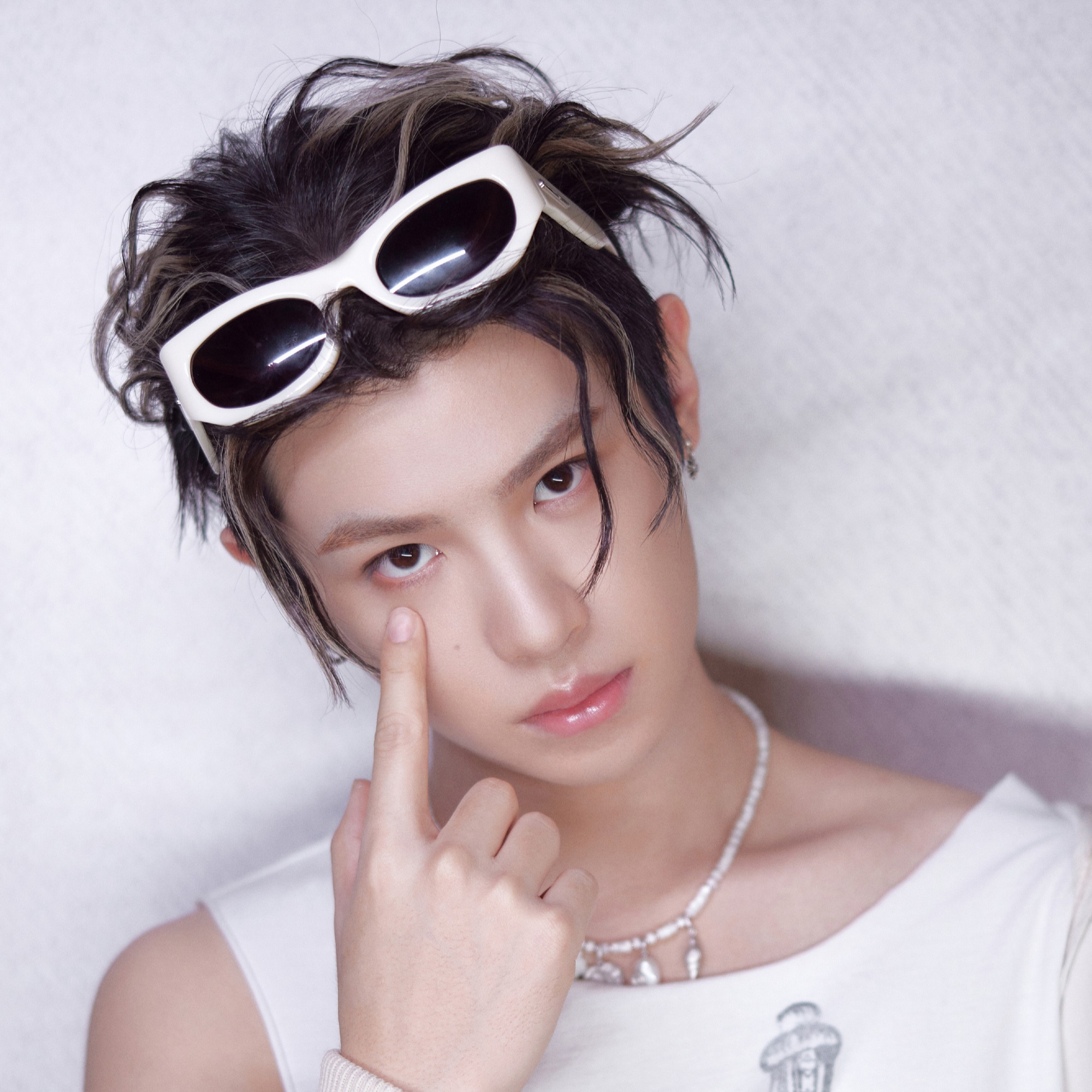 黄明昊 明星壁纸 2026