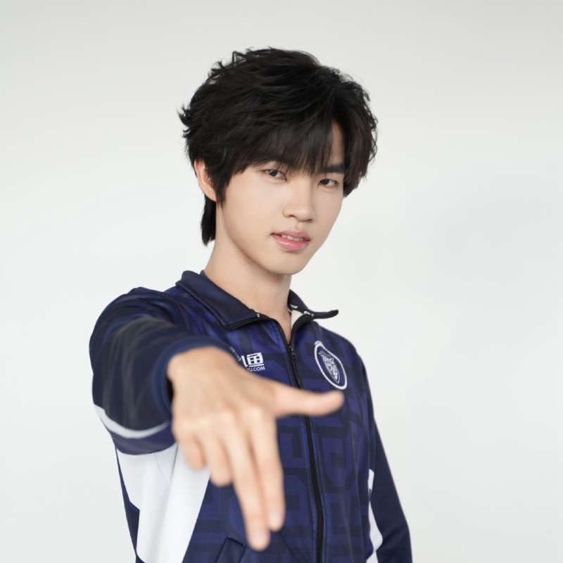 钎城 明星壁纸 2026